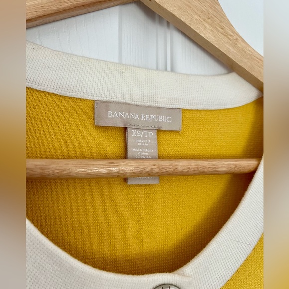 Banana Republic Women’s Cardigan XS Yellow White Trim Button Up - Picture 3 of 5
